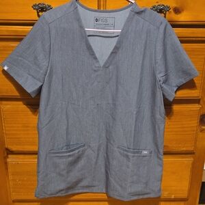 Figs Charcoal Casma Scrub Top